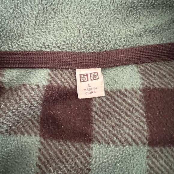 Uniqlo Fleece - Large - Fits More Like A Medium - Picture 3 of 8